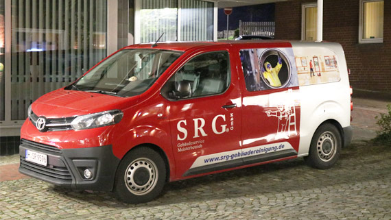 Fahrzeug vom SRG Gebäudereinigung / Reinigungsdienst